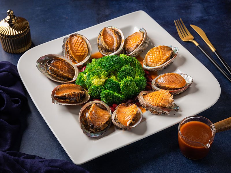 Đông Hoa Restaurant – Tổ hợp Dịch vụ – Nhà hàng đẳng cấp tại Móng Cái Thực đơn món ngon phong phú từ hải sản
