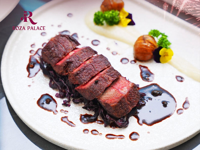 Roza Palace – Bông hồng giữa trung tâm đảo Cát Bà Roza Palace – Bông hồng giữa trung tâm đảo Cát Bà