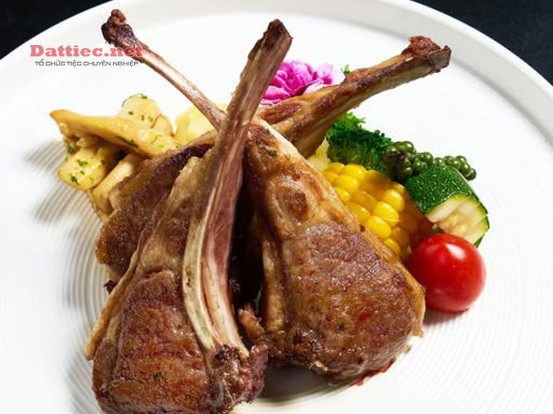 Nhà hàng Thẩm - Nơi trải nghiệm ẩm thực giữa phố thị tấp nập Nhà hàng Thẩm - Nơi trải nghiệm ẩm thực giữa phố thị tấp nập
