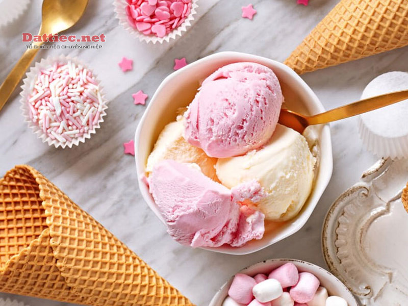 Khám phá top 15 món tráng miệng ngọt ngào cho tiệc cưới sang trọng Khám phá top 15 món tráng miệng ngọt ngào cho tiệc cưới sang trọng