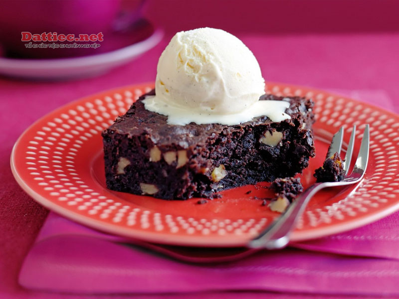 Khám phá top 15 món tráng miệng ngọt ngào cho tiệc cưới sang trọng Khám phá top 15 món tráng miệng ngọt ngào cho tiệc cưới sang trọng