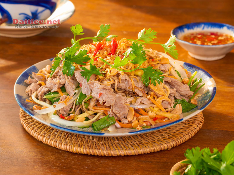 Tổng hợp các món gỏi ngon được ưa chuộng trong mâm cỗ Việt Tổng hợp các món gỏi ngon được ưa chuộng trong mâm cỗ Việt